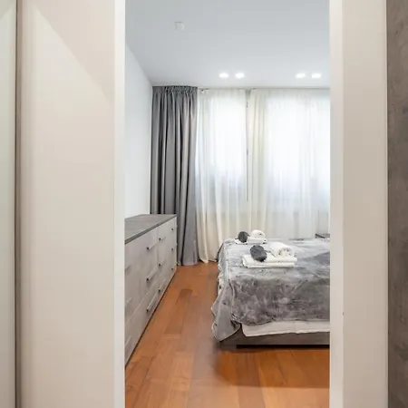 We - Broletto Boutique Apartment